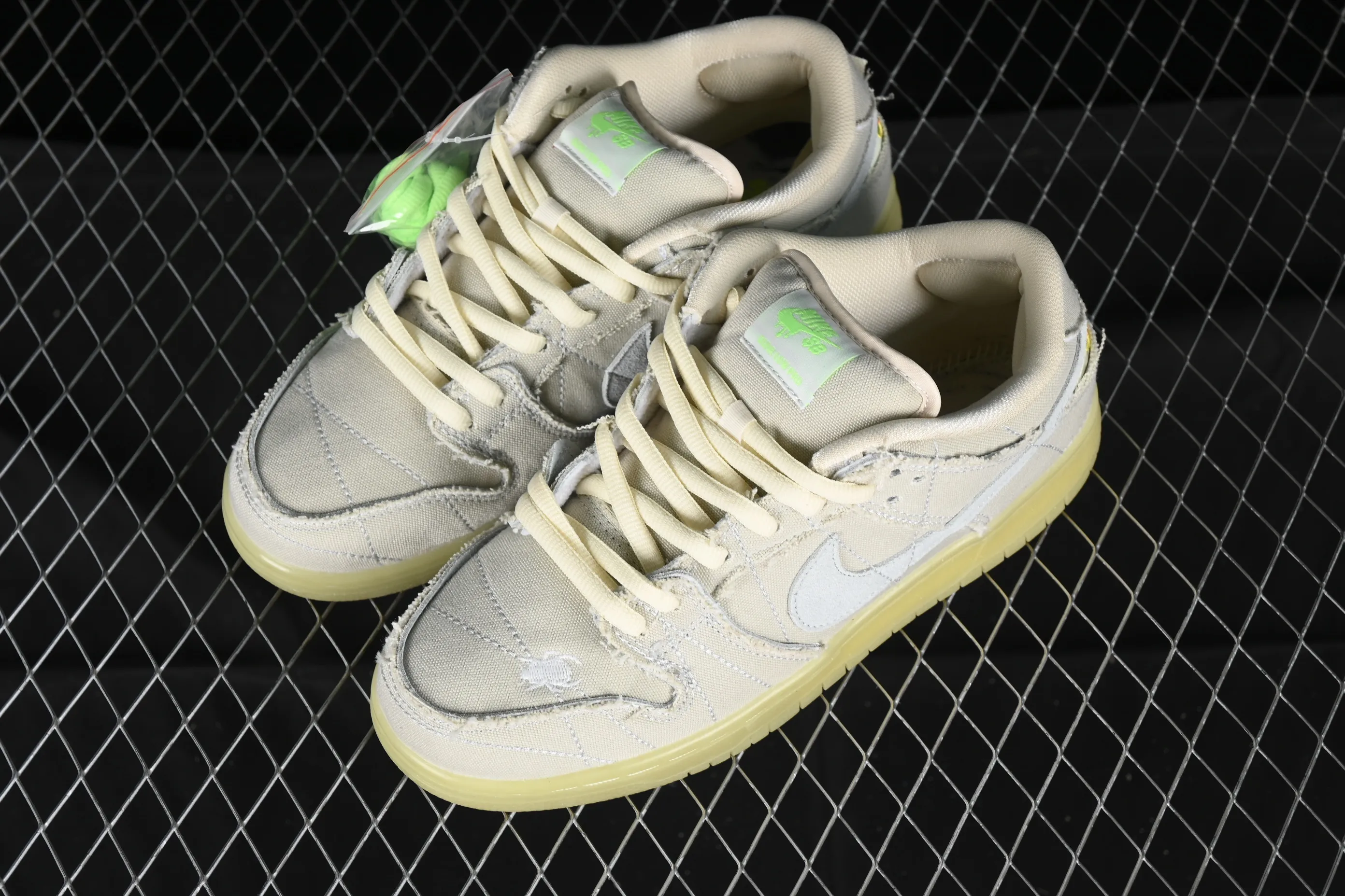 All Categories Nk SB Dunk Series Nk SB Dunk Low Low-top Sneakers K Version Nk SB Dunk Low "Mummy" Mummy SB Smash Backboard Fashion Casual Sneakers DM0774-111